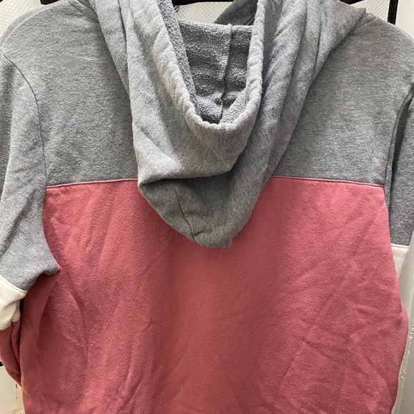 VS PINK SWEATER - Picture 6 of 6